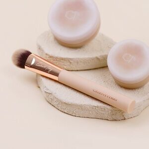 Korean Celeste Terry Pastel Pink Soft Synthetic Small Flat Round Blush Brush